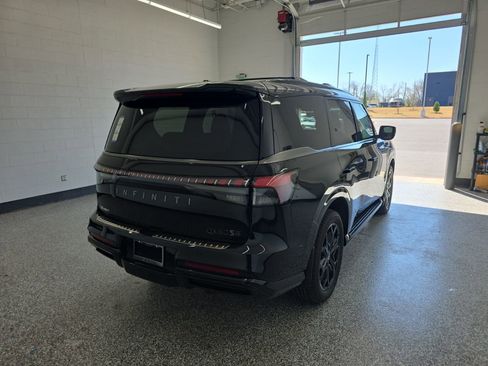 New 2026 INFINITI QX80 4WD image 5