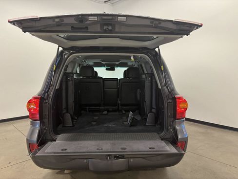 Used 2015 Toyota Land Cruiser AWD/4WD image 36
