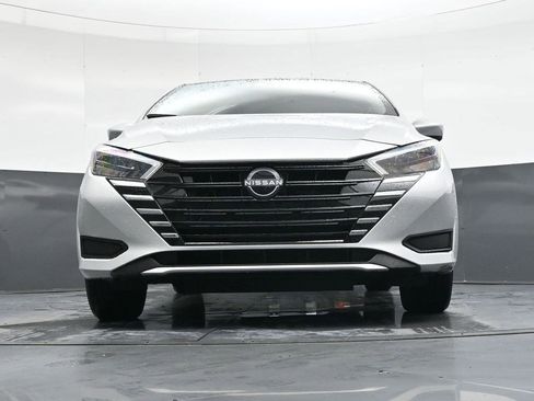 Used 2025 Nissan Versa SV w/ Trunk Package image 31