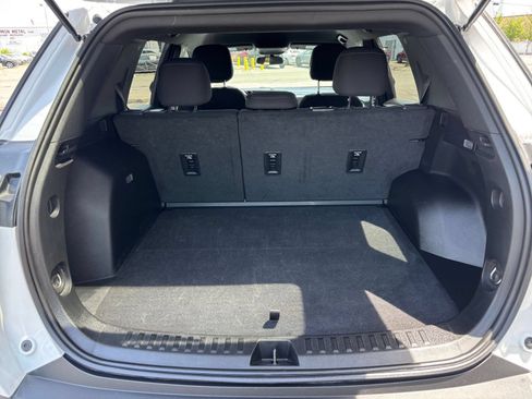 Used 2025 Chevrolet Equinox LT FWD image 30