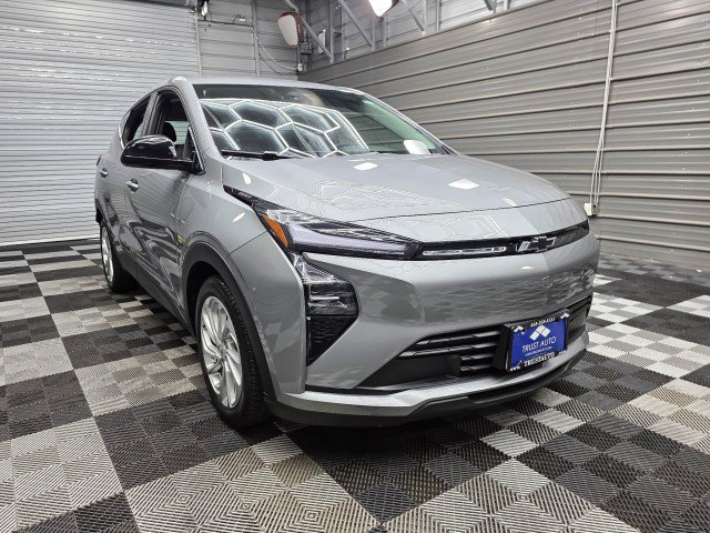 Used 2027 Chevrolet Bolt LT w/ Comfort Package FWD image 5