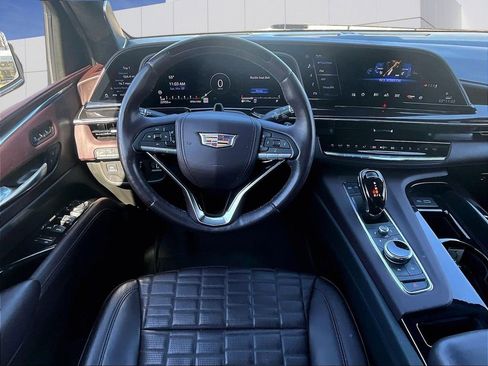 Used 2023 Cadillac Escalade Premium Luxury Platinum image 13