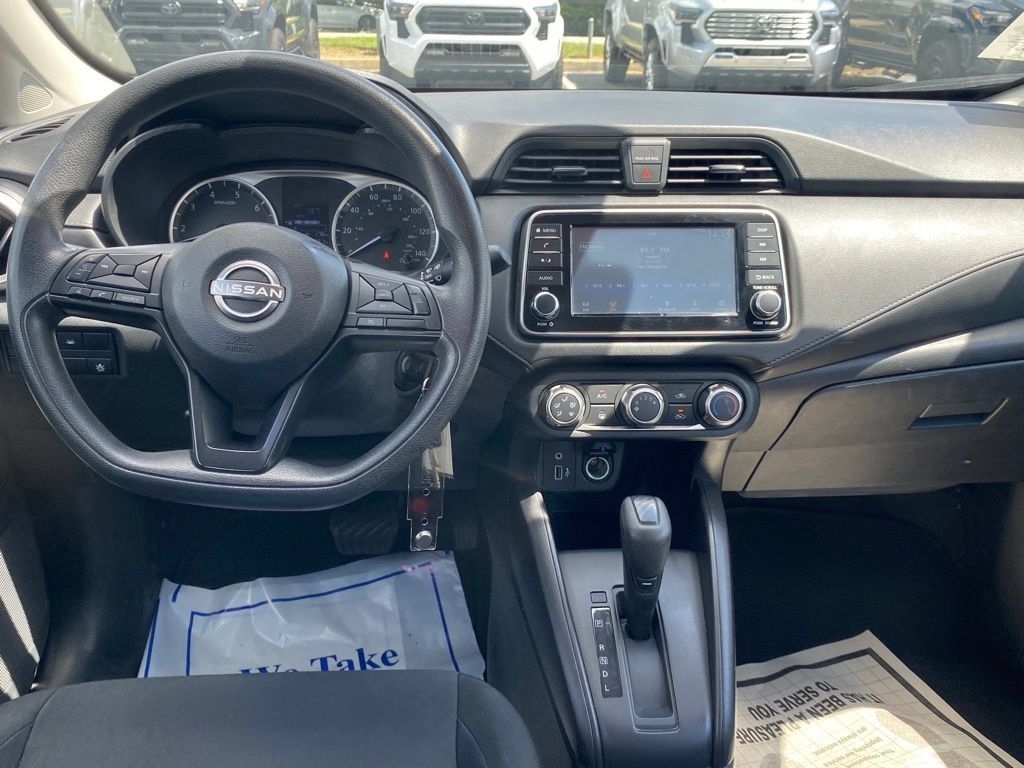Used 2024 Nissan Versa S FWD image 9