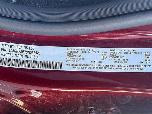 Used 2025 RAM 1500 Laramie AWD/4WD image 35