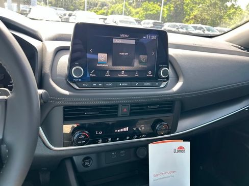 Used 2026 Nissan Rogue SV FWD image 31