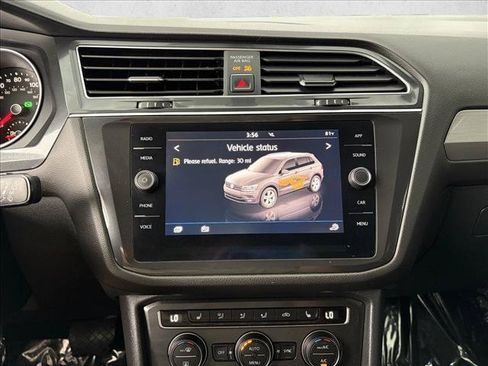 Used 2018 Volkswagen Tiguan SE FWD image 8
