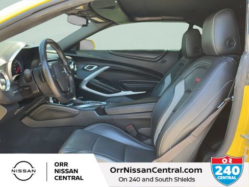 Used 2016 Chevrolet Camaro SS RWD image 13