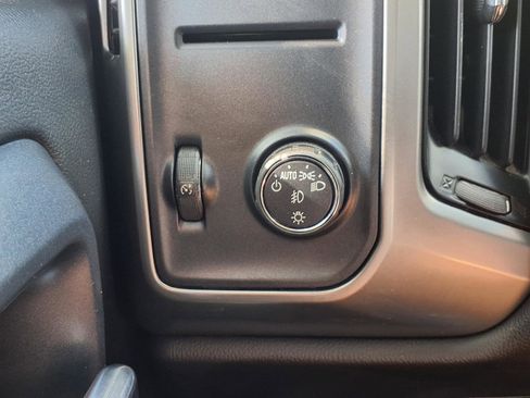 Used 2018 Chevrolet Silverado 1500 LT w/ All Star Edition image 9