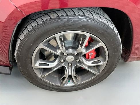 Used 2014 Jeep Grand Cherokee SRT image 33