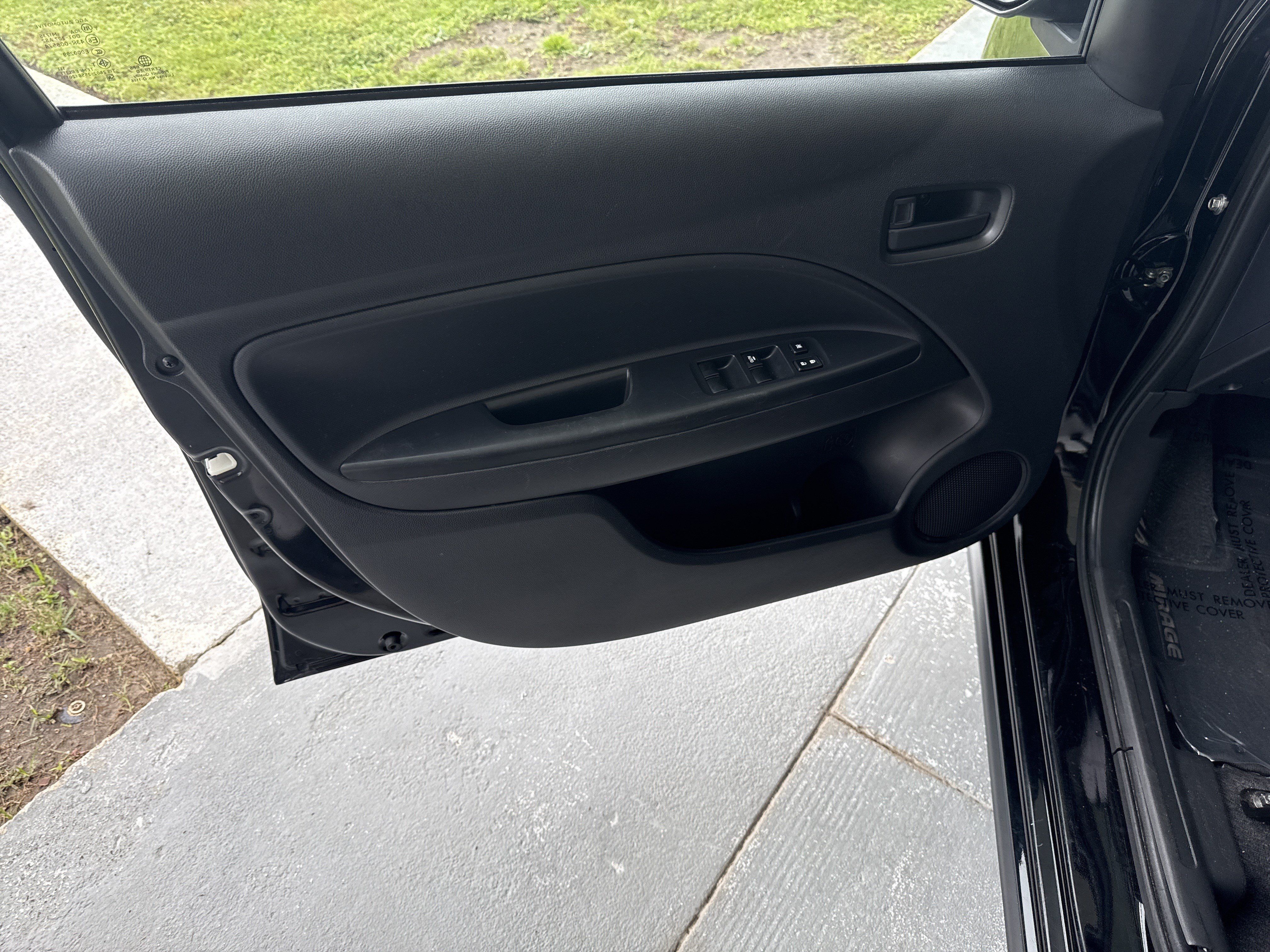 Used 2024 Mitsubishi Mirage ES FWD image 13