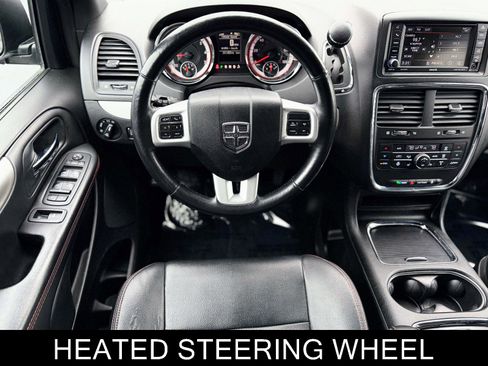 Used 2018 Dodge Grand Caravan GT image 2