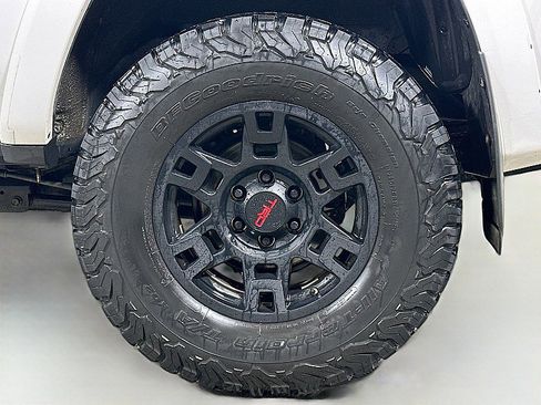 Used 2017 Toyota 4Runner SR5 Premium image 31