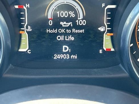 Used 2023 Jeep Gladiator Rubicon w/ Cold Weather Group AWD/4WD image 38