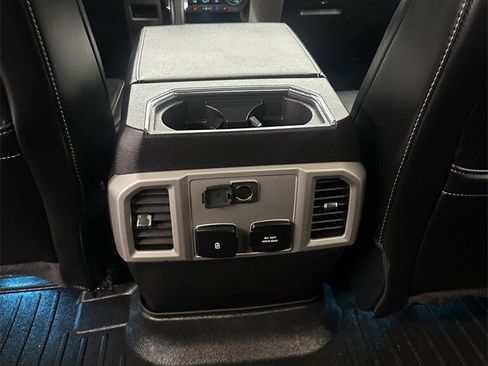 Used 2018 Ford F150 Lariat image 27