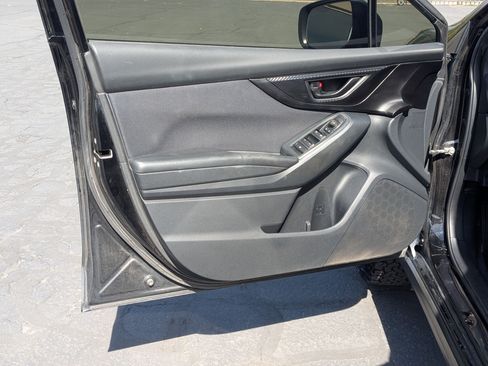 Used 2018 Subaru Crosstrek 2.0i Premium AWD/4WD image 14