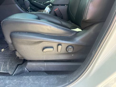 Used 2023 Subaru Ascent Limited w/ Technology Package AWD/4WD image 9