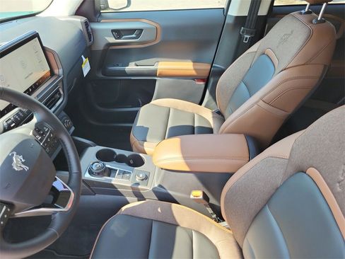 New 2025 Ford Bronco Sport Outer Banks image 21
