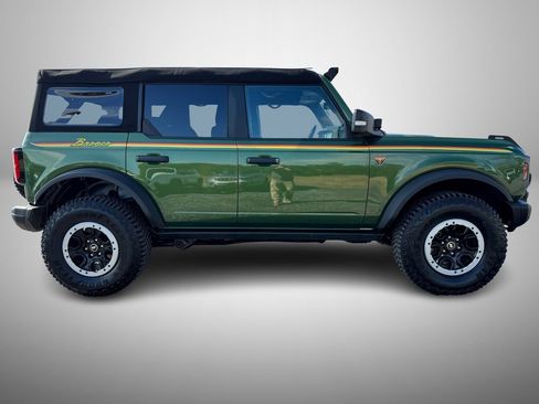 Used 2023 Ford Bronco Badlands image 6