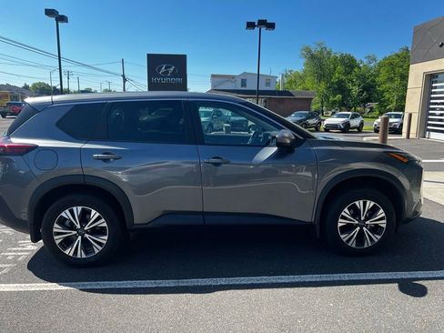 Used 2023 Nissan Rogue SV AWD/4WD image 4