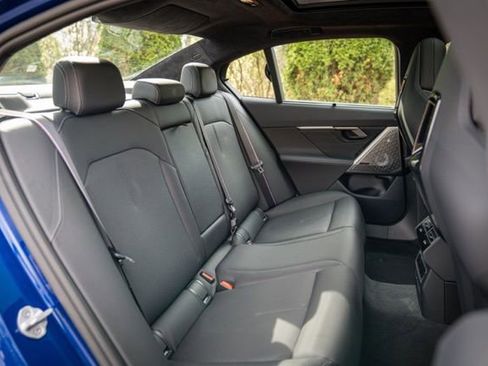 Used 2025 BMW M5 w/ Executive Package image 53