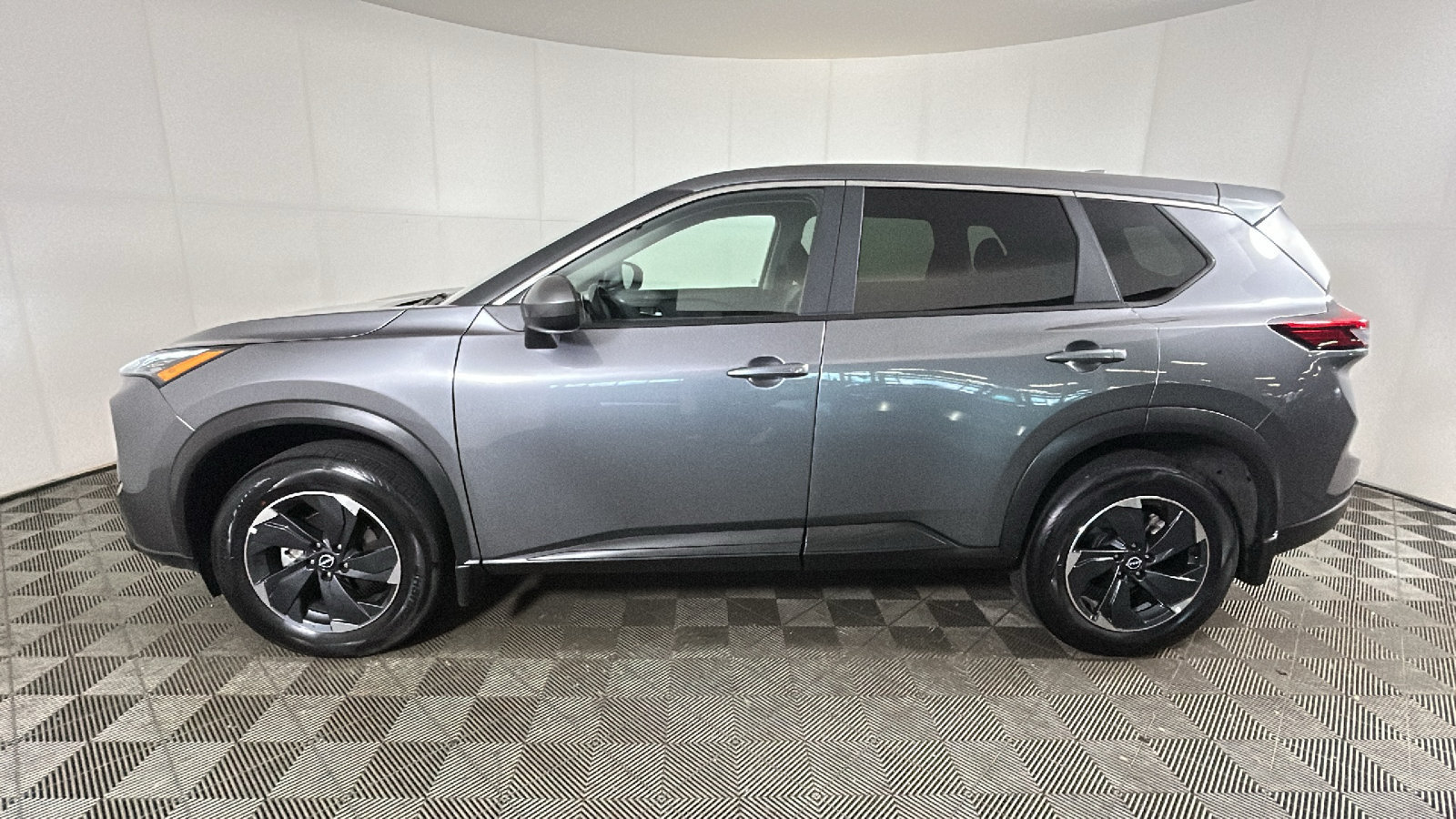 Certified 2026 Nissan Rogue SV AWD/4WD image 7