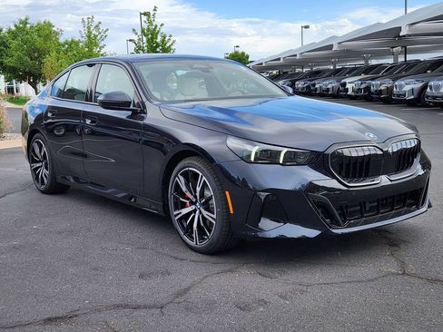 New 2027 BMW 530i xDrive w/ M Sport Package AWD/4WD image 5