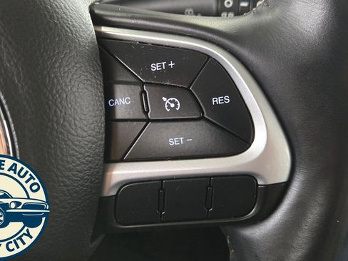 Used 2018 Jeep Compass Latitude w/ Popular Equipment Group image 13