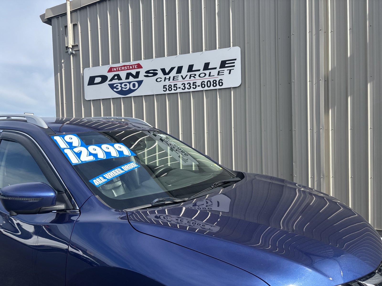 Used 2019 Nissan Rogue SL AWD/4WD image 3
