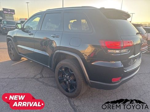 Used 2018 Jeep Grand Cherokee Laredo image 14