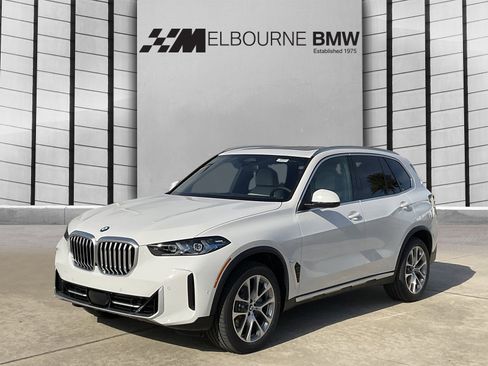 New 2026 BMW X5 sDrive40i w/ Climate Comfort Package image 3