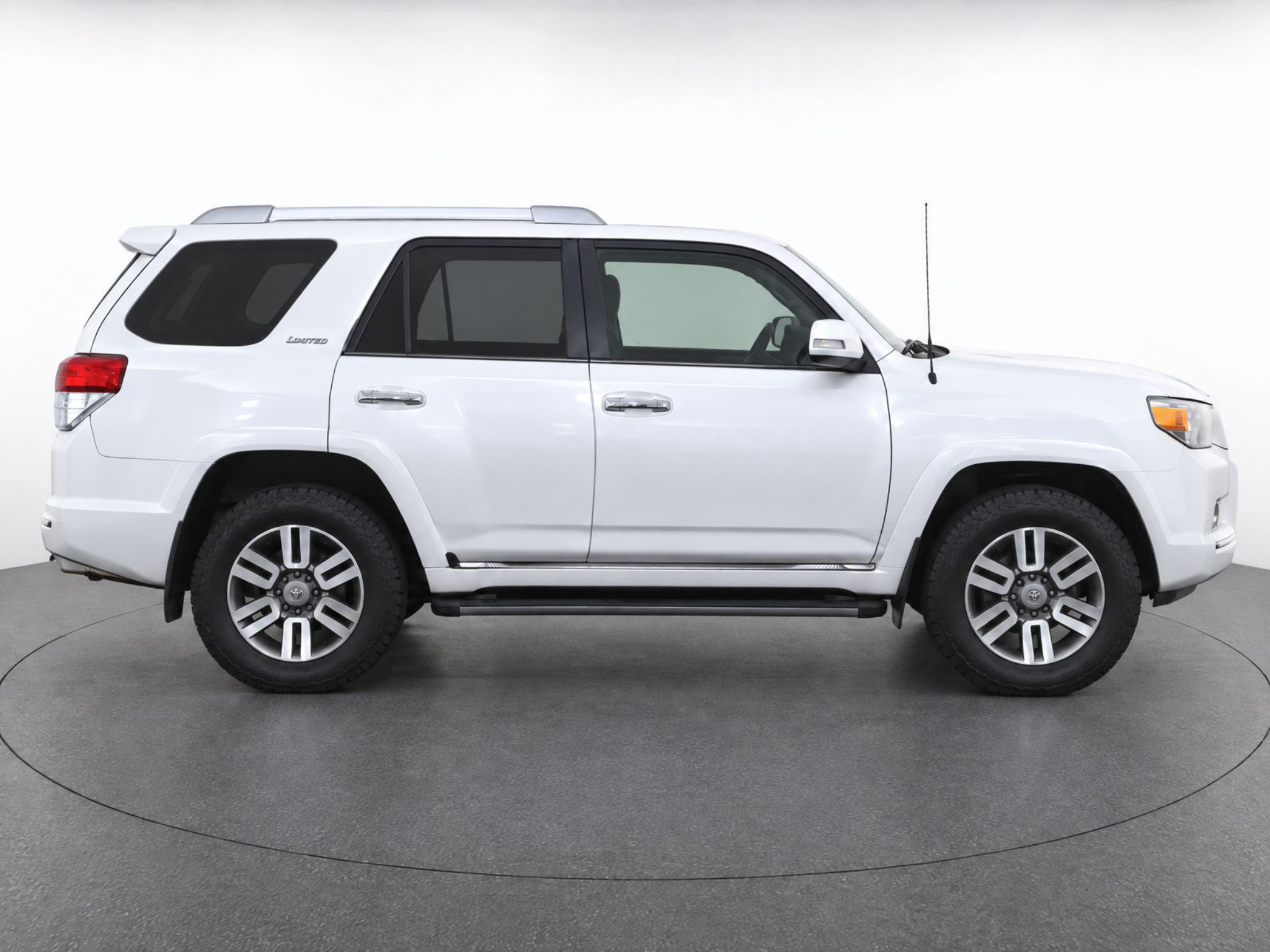 Used 2012 Toyota 4Runner Limited AWD/4WD image 8