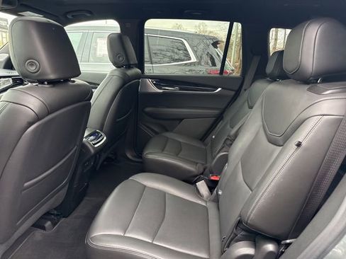 Certified 2025 Cadillac XT6 Premium Luxury image 11