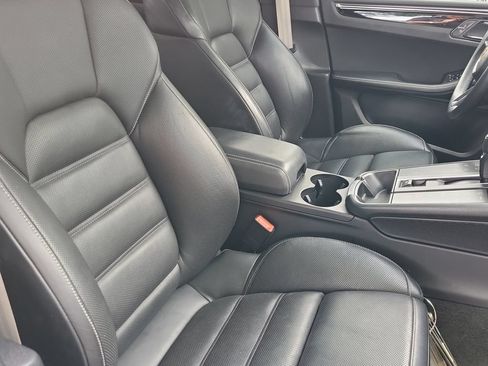 Used 2023 Porsche Macan S AWD/4WD image 21