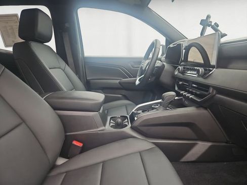 Used 2025 Chevrolet Colorado Trail Boss image 15