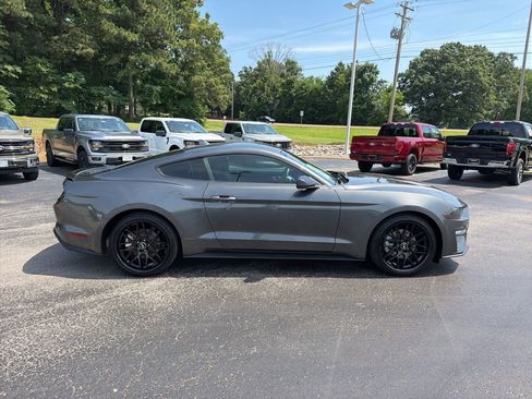Used 2020 Ford Mustang Coupe RWD image 2