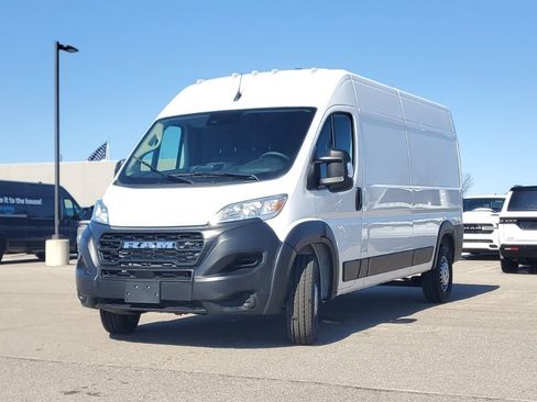 Used 2024 RAM ProMaster 2500 image 4