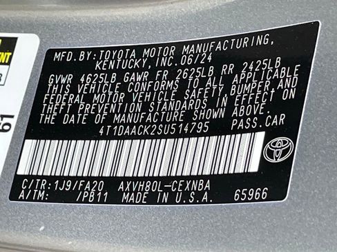 Used 2025 Toyota Camry SE image 33