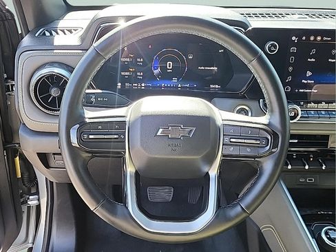 Used 2023 Chevrolet Colorado ZR2 w/ ZR2 Convenience Package III AWD/4WD image 17