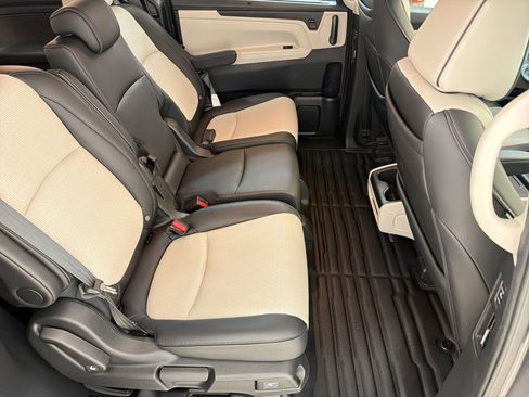 Used 2025 Honda Odyssey Elite image 29