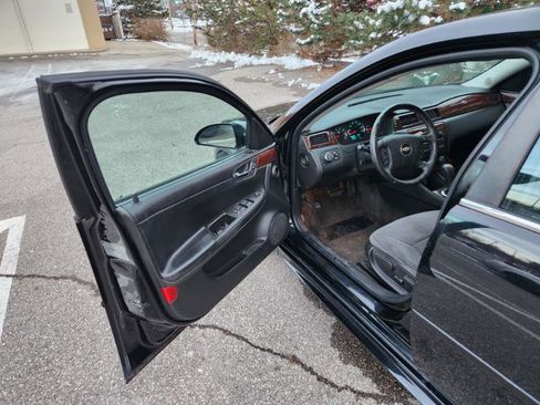 Used 2011 Chevrolet Impala LT image 20