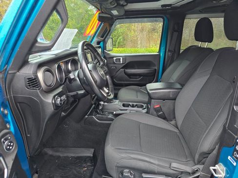 Used 2020 Jeep Wrangler Sport image 10