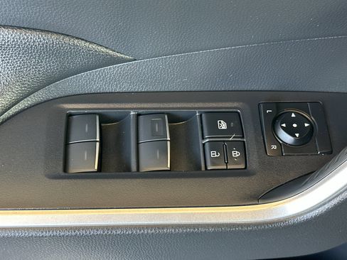 Used 2023 Toyota RAV4 XLE Premium FWD image 12