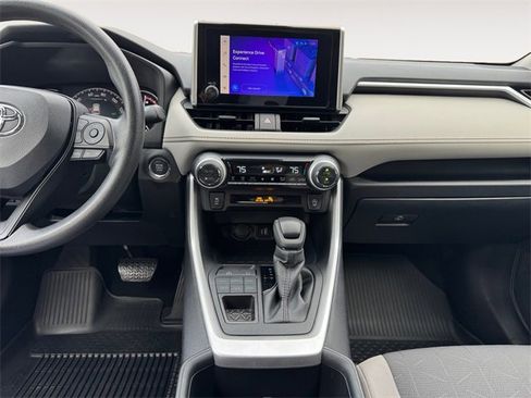 Used 2025 Toyota RAV4 XLE image 10