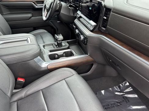 Used 2022 GMC Sierra 1500 SLT w/ SLT Premium Package AWD/4WD image 19