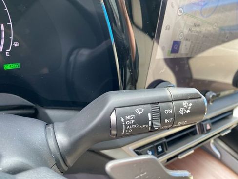 Used 2024 Lexus RX 350 w/ Convenience Package image 23