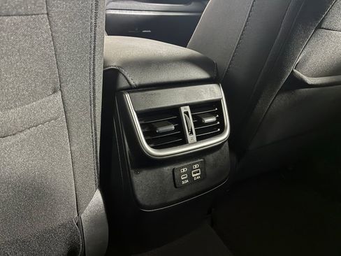 Used 2023 Subaru Outback Premium image 18