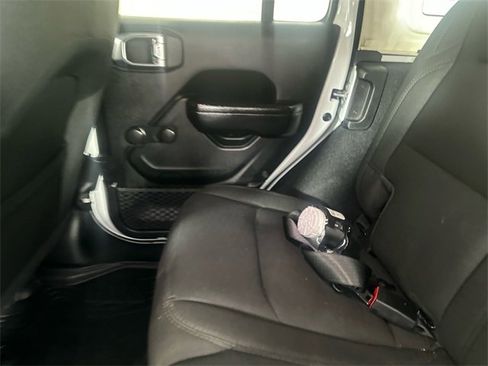 Used 2020 Jeep Wrangler Unlimited Sport image 16