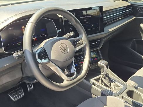 Used 2025 Volkswagen Jetta Sport FWD image 15
