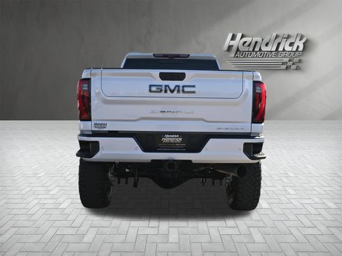 Used 2024 GMC Sierra 3500 Denali Ultimate AWD/4WD image 10