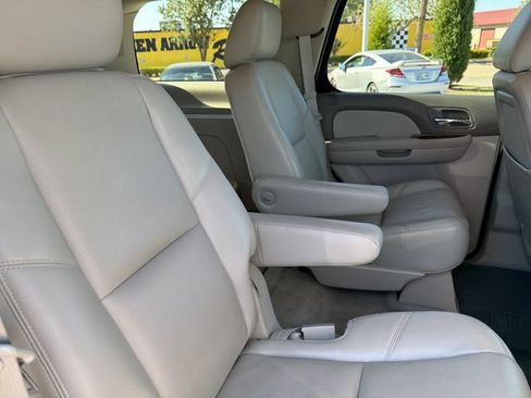 Used 2012 Chevrolet Tahoe LTZ AWD/4WD image 27